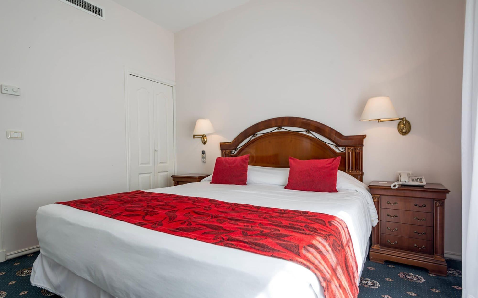 让克莱维尔斯公园酒店 埃斯特角城 外观 照片 A guest room at the hotel