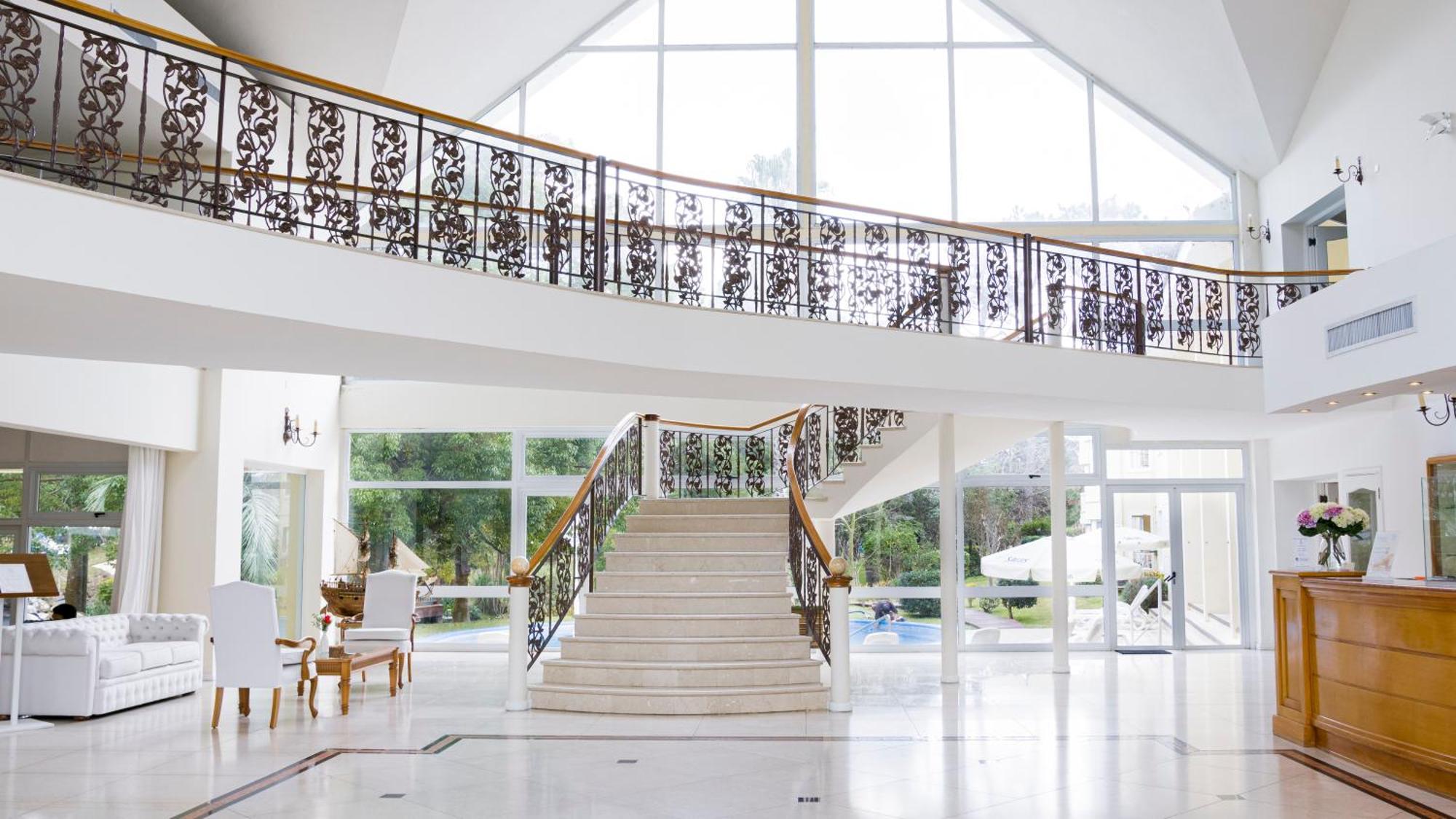 让克莱维尔斯公园酒店 埃斯特角城 外观 照片 Interior of the museum
