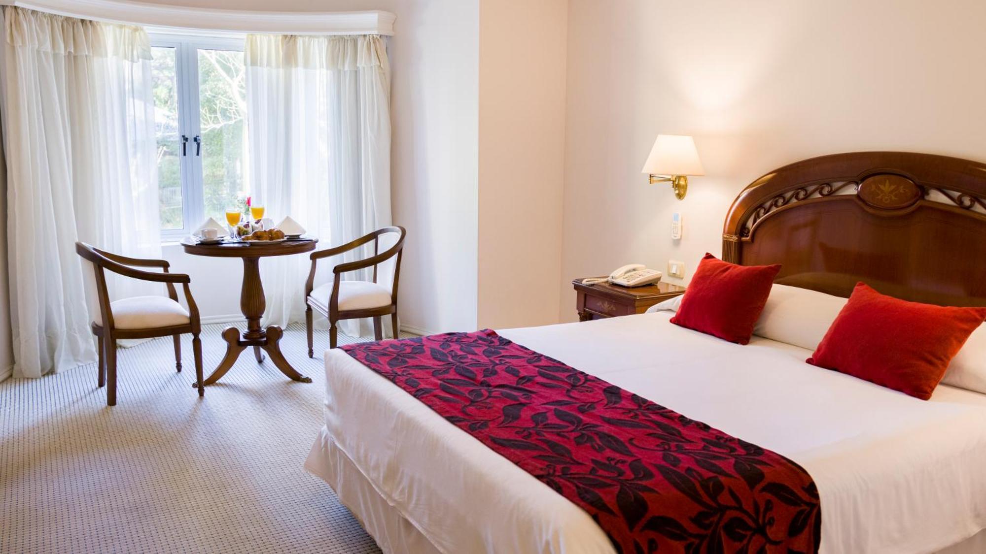 让克莱维尔斯公园酒店 埃斯特角城 外观 照片 A room at the hotel