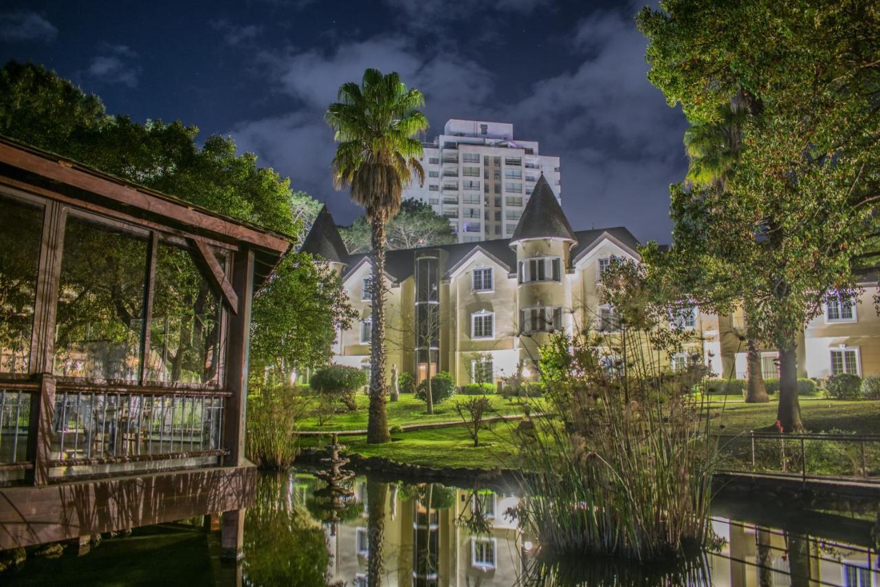 让克莱维尔斯公园酒店 埃斯特角城 外观 照片 The Village at River Park