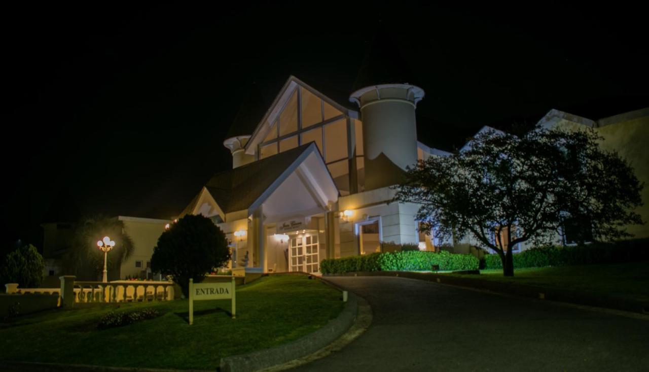 让克莱维尔斯公园酒店 埃斯特角城 外观 照片 Entrance to the hotel